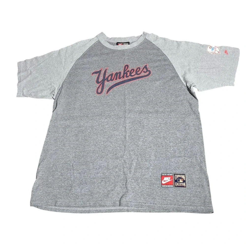 Vintage Nike Team Sports Yankees Cooperstown Collection Raglan T-Shirt Large